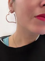 orecchino-cuore-indossato